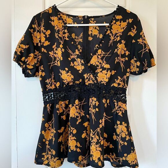 Floral Lace Peplum Black and Gold Top - Picture 1 of 7